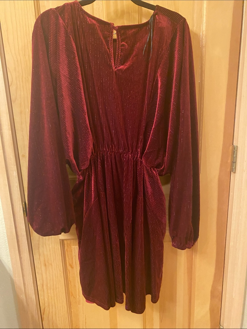 Velvet Tie-Waist Casual Dress in Wine - Picture 4 of 4